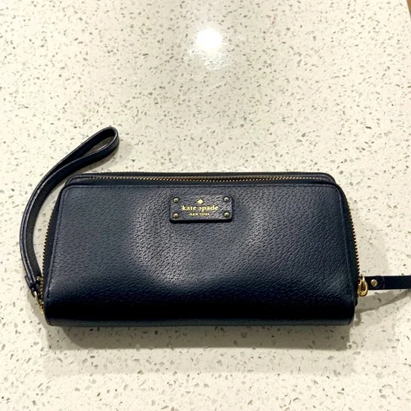 kate spade | Bags | Gently Used Kate Spade Wallet | Poshmark display picture 1